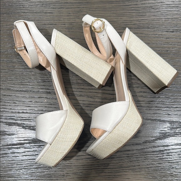 Guess Cream Heels with Chunky Heel and Ankle Strap size:7.5 - Picture 4 of 6